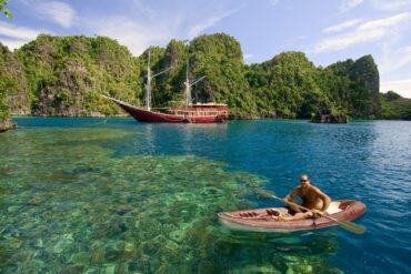 Tempat Wisata di Papua dan petualangan darat di Raja Ampat