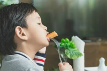 Tiga cara efektif menambah nafsu makan anak