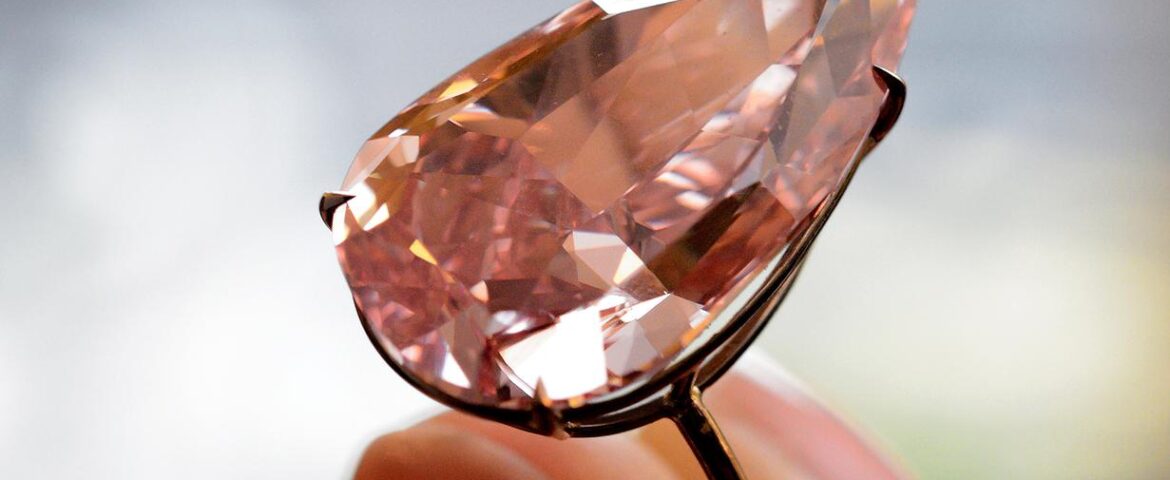 Pesona Fancy Diamond Sebagai Perhiasan Berlian Langka
