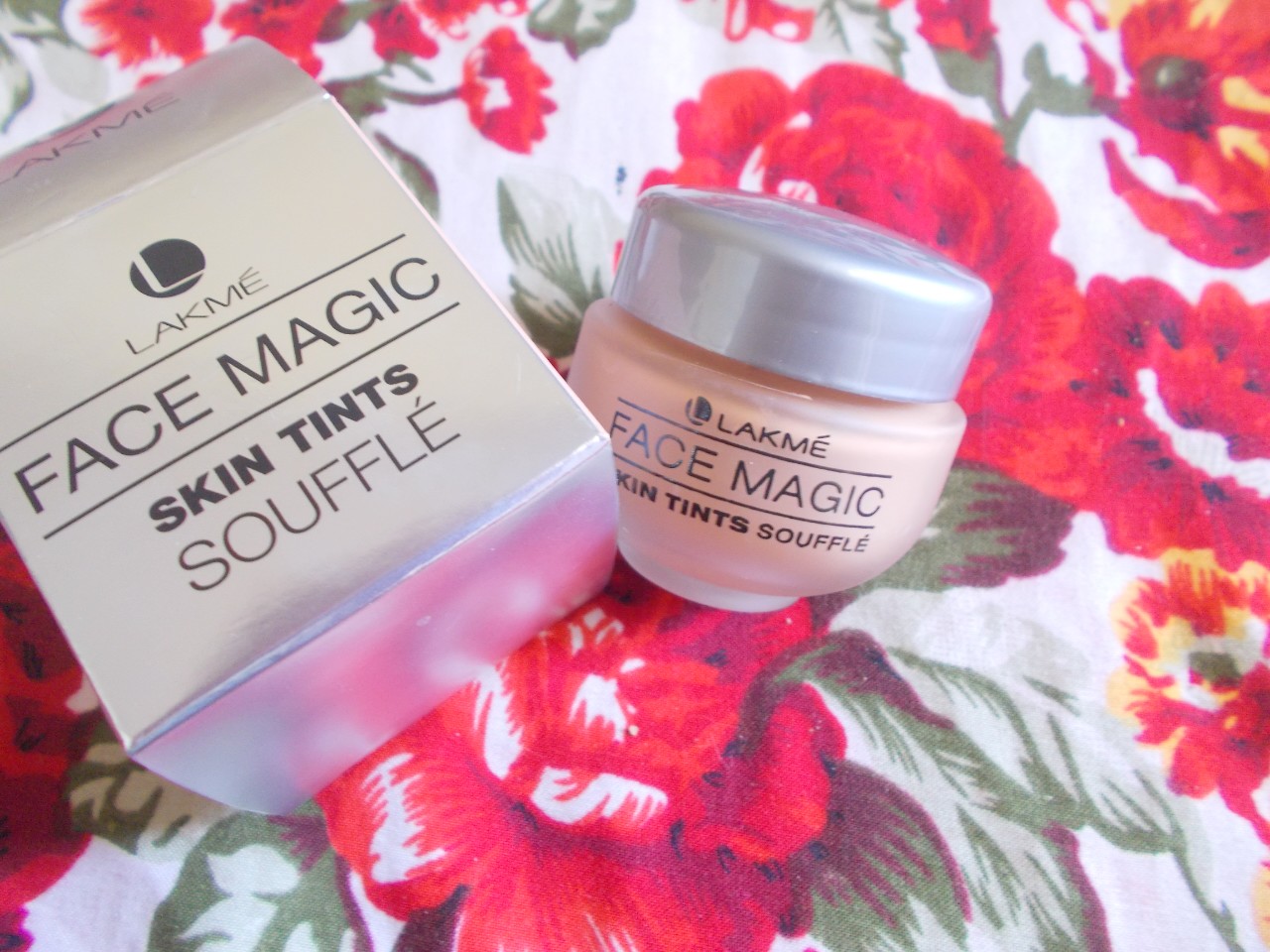 foundation yang cocok untuk kulit kering