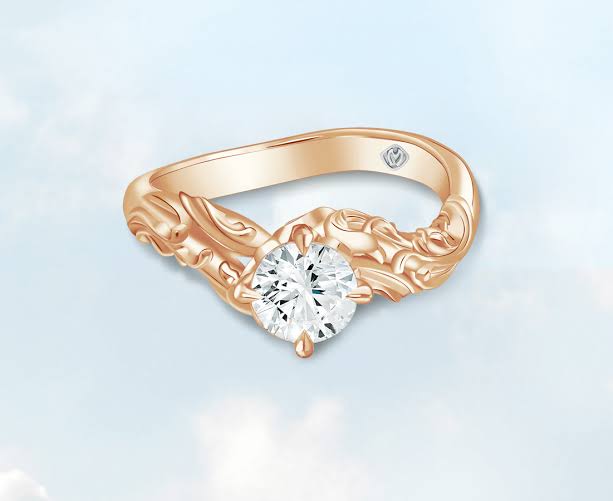 Cincin berlian wanita